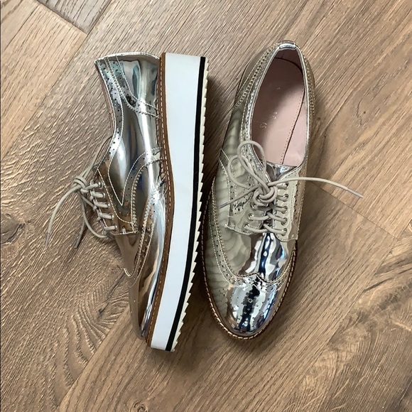 Shellys Shoes - Picture 3 of 3